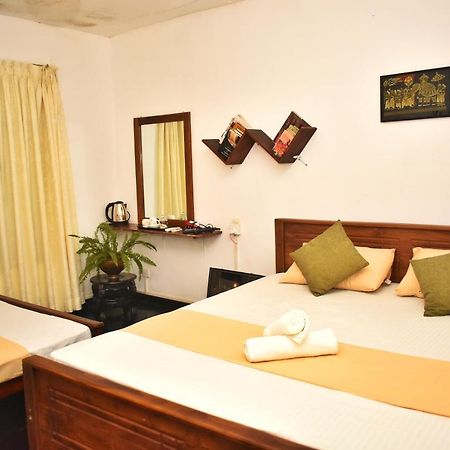 Leisure House Safari Apartment Udawalawe Exterior photo