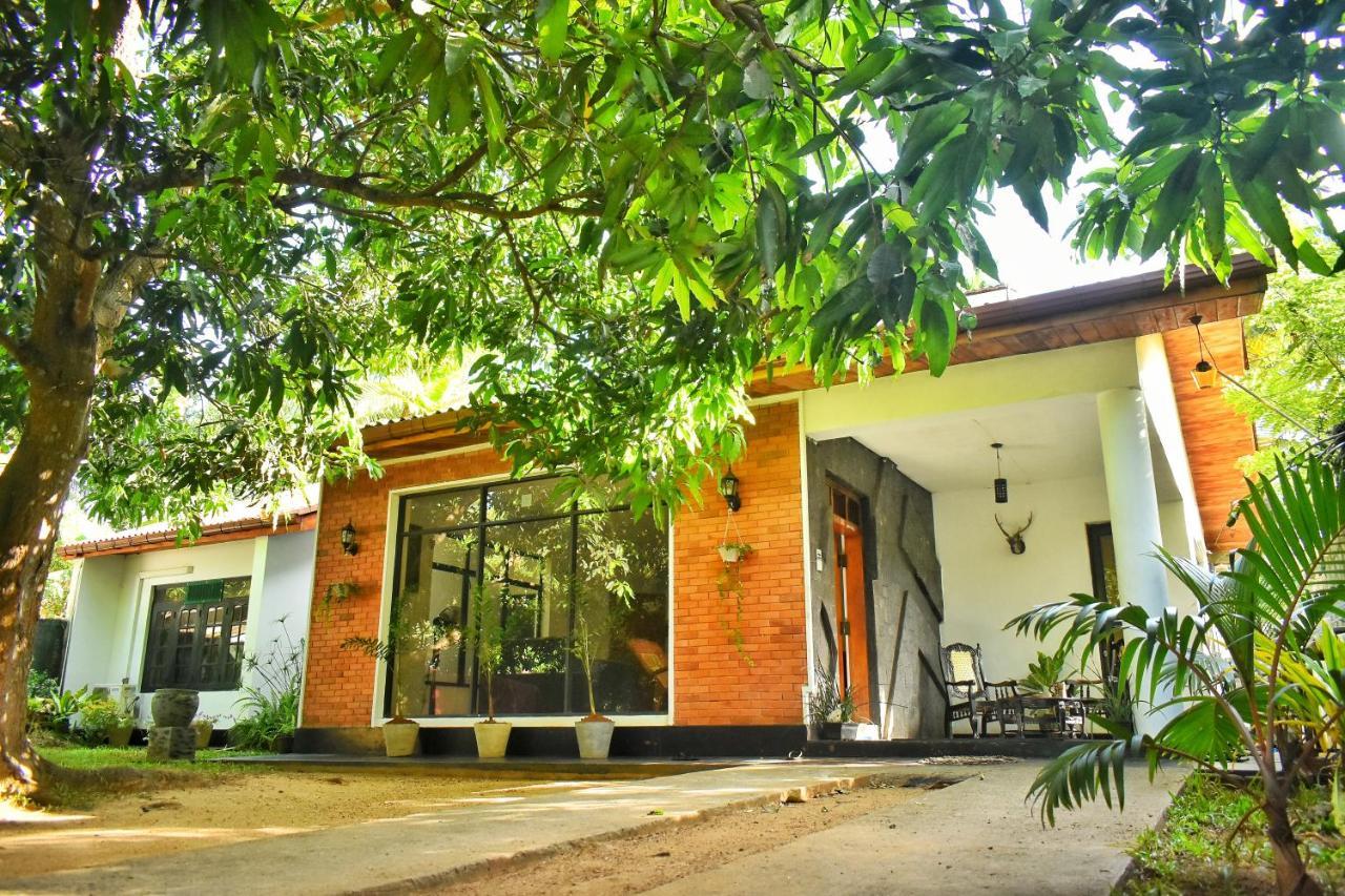 Leisure House Safari Apartment Udawalawe Exterior photo